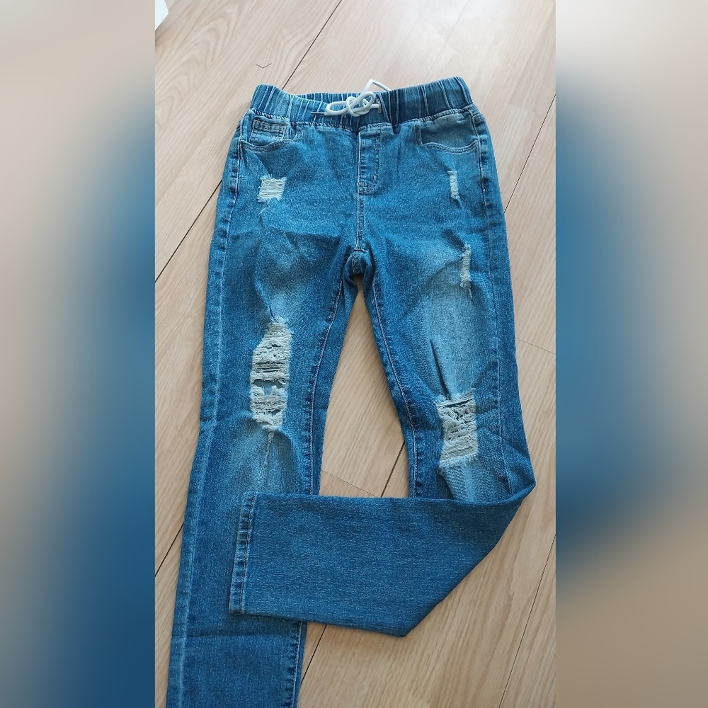 Stylish Ripped Denim Jeans